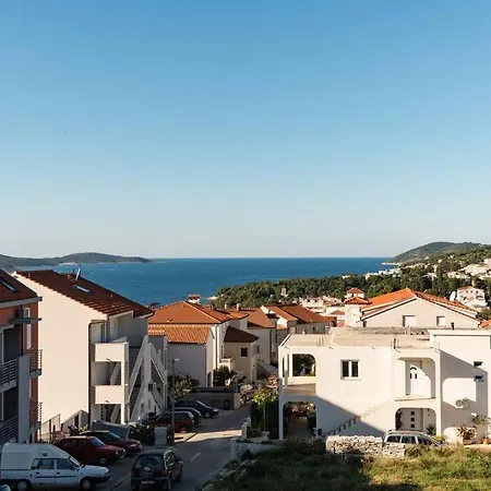 Noela Hvar * Hvar Town